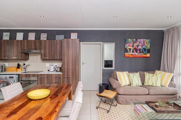 Epic Lux 8-12 Joanesburgo Exterior foto